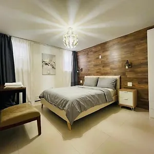 Apartment Comfortable And Neat 2 Bdr In Brooklyn