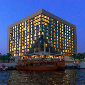 Hotel Sheraton Creek & Towers