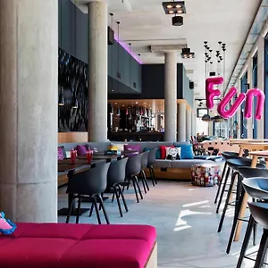 Moxy Vienna Airport אוסטריה